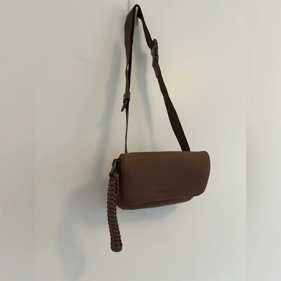(SOLD) ATHLETA Revive Convertible Crossbody Waistbag Brown - Picture 4 of 10